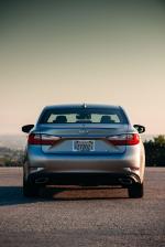 Lexus ES350 2016 года